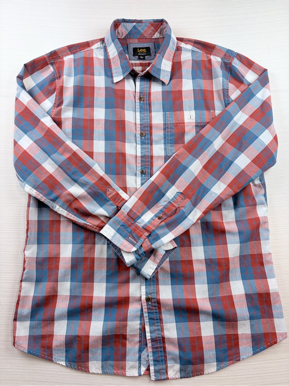 Lee Men's Red, Blue & White Plaid Button-Down Shirt